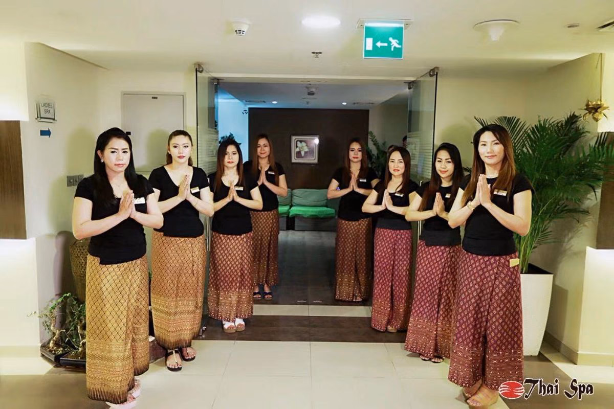 How to book Acacia Hotel in Ras Al Khaimah?