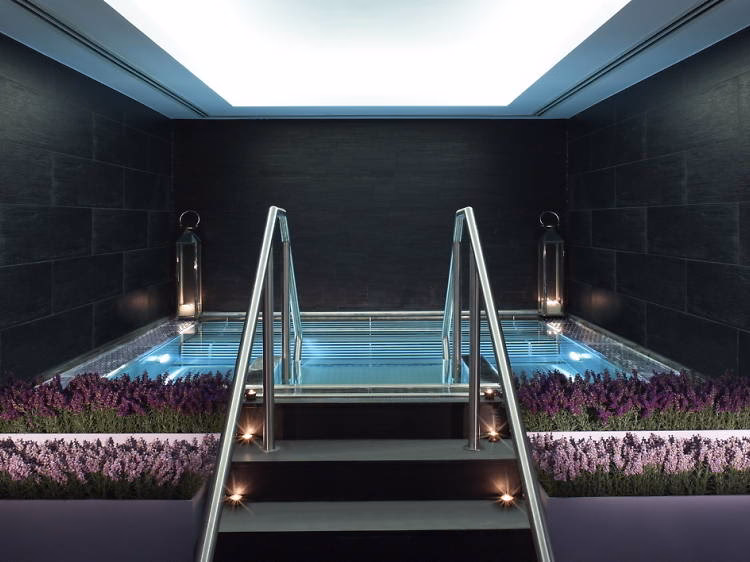 How much does a day spa cost in London?