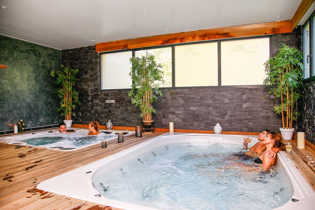 Qui peut accéder au spa du centre renaître ?