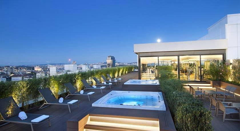 Quelle gare pour aller à Istanbul ?