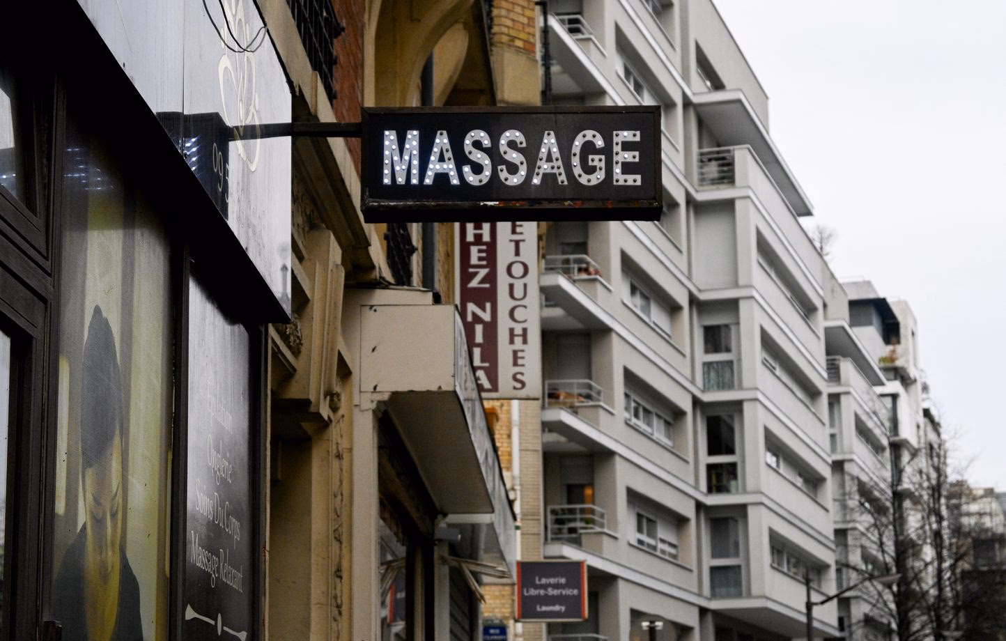 Pourquoi les salons de massage sont-ils fermés ?