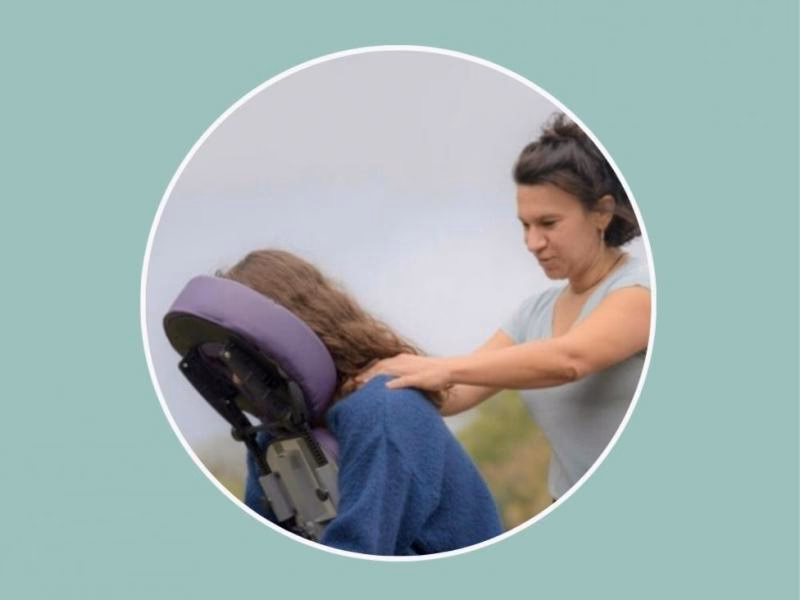 Comment se déroule une séance de massage assis ?