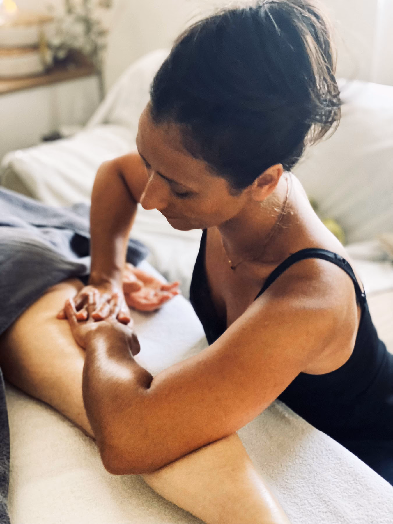 Comment contacter un massage à domicile à Lyon ?