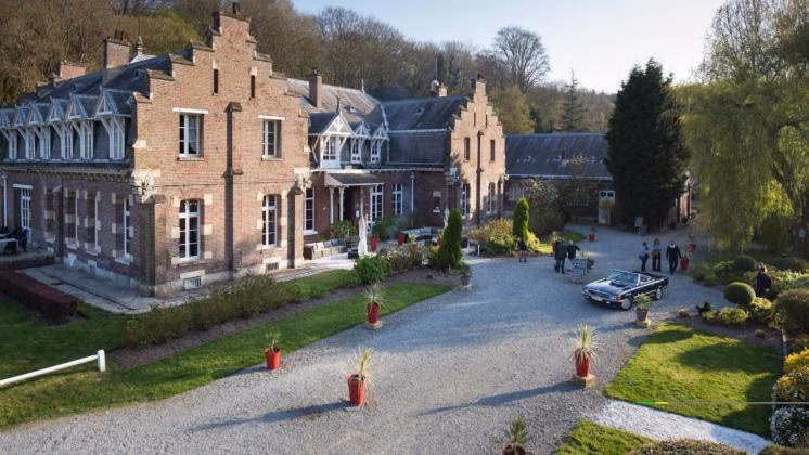 Comment contacter la restauration municipale d'Abbeville?