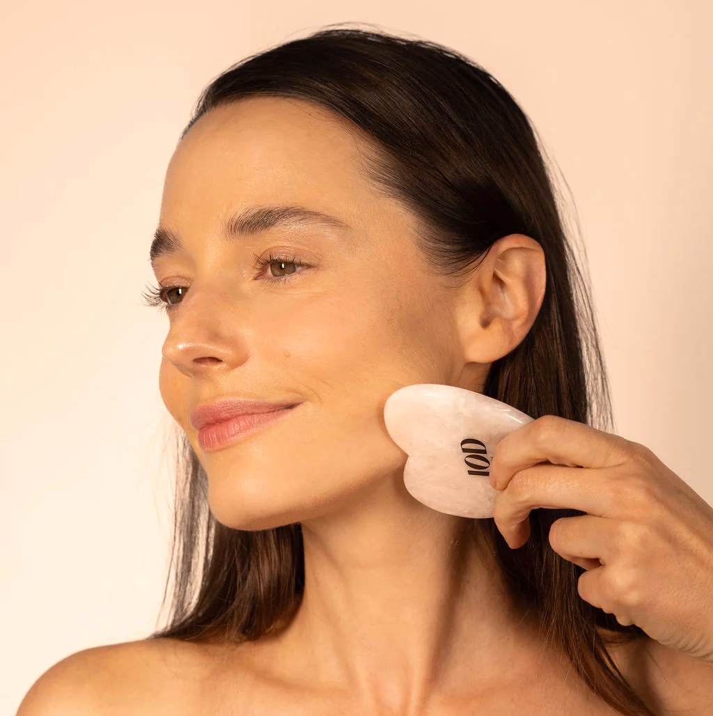 Quels sont les bienfaits du massage pour le visage à la pierre de jade ?