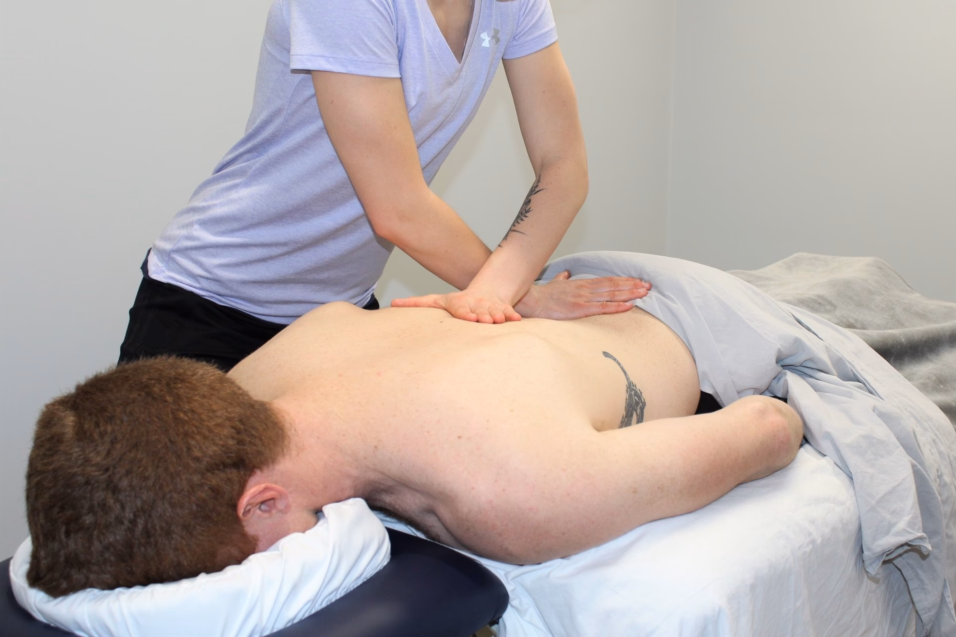 Where can I get massage & acupuncture in Vancouver & Richmond?