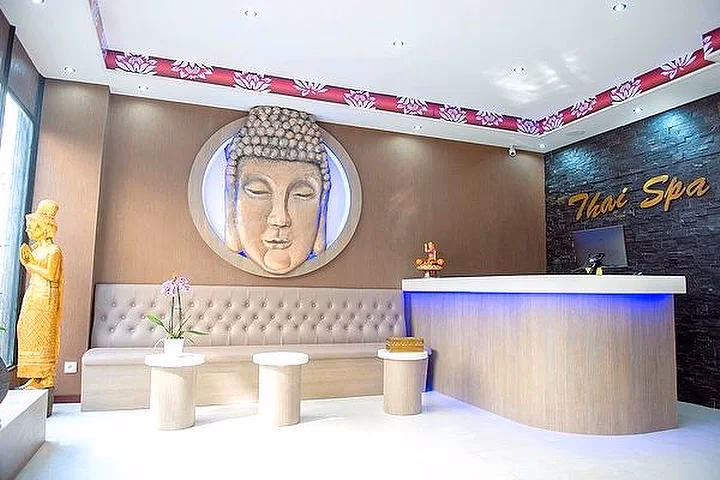 Où se trouve Maison Château Rouge ?