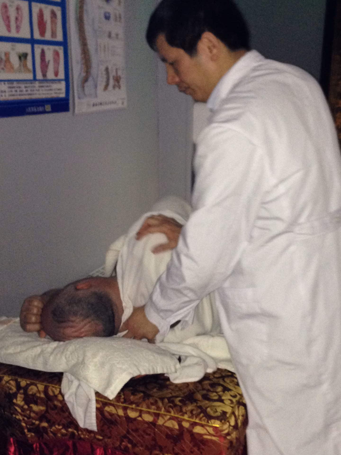 Où se trouve le quartier des Guillemins?