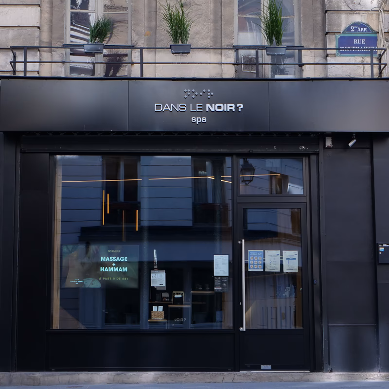 Où se trouve le spa dans le noir à Paris ?