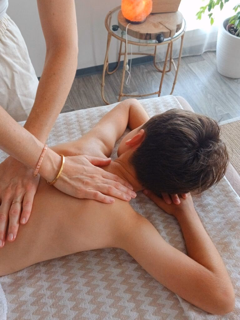 Comment Amandine sérénité massage à Bordeaux offre-t-elle une parenthèse de détente ?