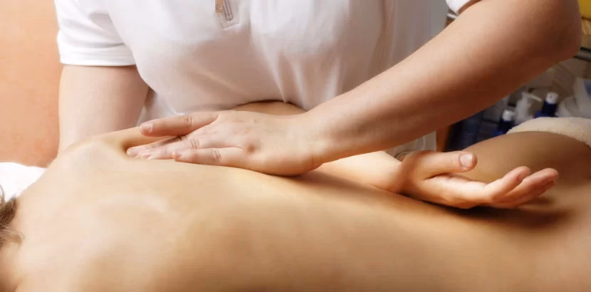 Was bietet der authentische Thai-Massage-Salon?