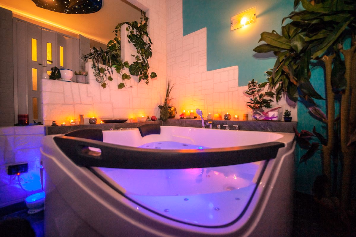 How much does a full body massage cost in Palermo?