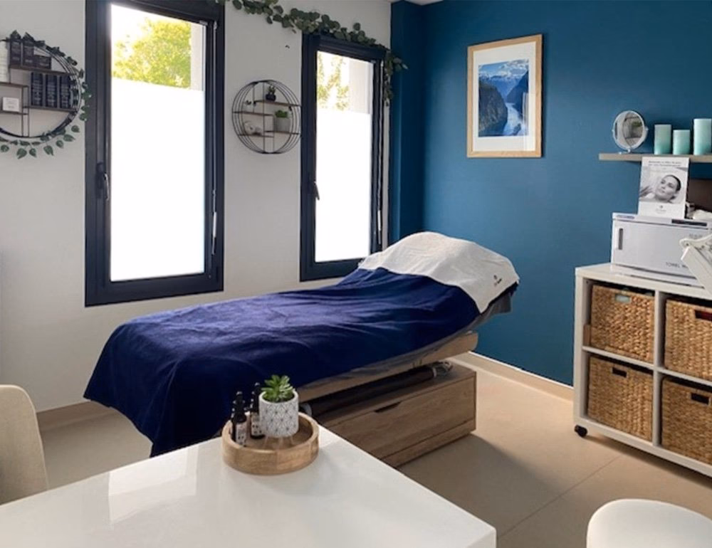 Combien de communes composent le pays de Saint Gilles Croix de vie ?