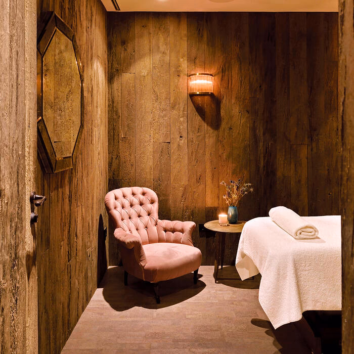 Where is St Anne's Court in Soho?