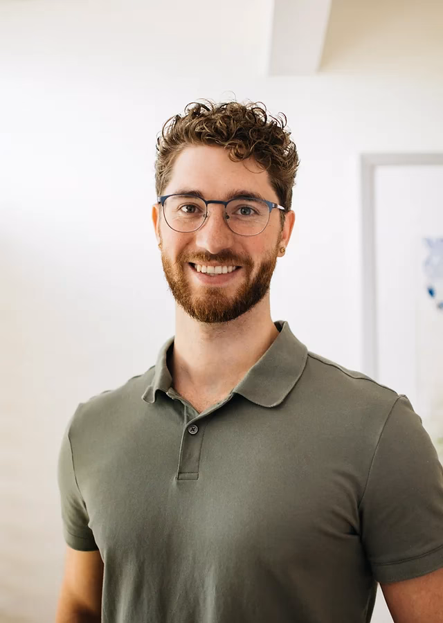 Is Emendo Massage Therapy open in Ottawa in 2021?