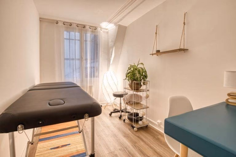 Quels sont les avantages d’un bureau salle de soin ?