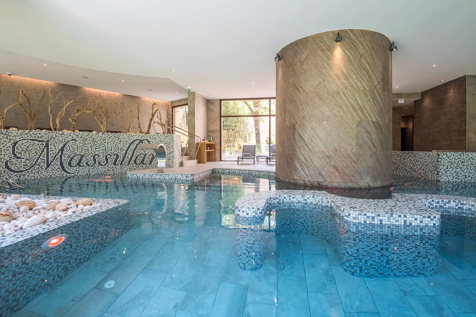 Quels sont les avantages du spa du château de Massillan ?