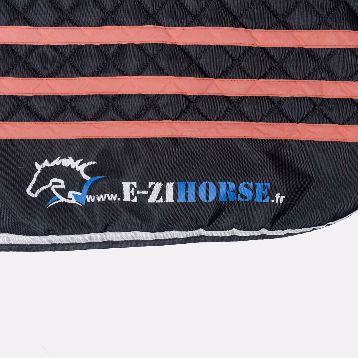 Quel tissu choisir pour un tapis de cheval?